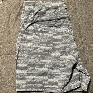 Men’s Lululemon Pace Breaker Shorts 7in Linerless